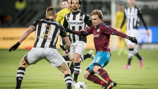 在其效力巴 在其效力巴